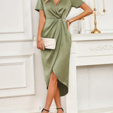 Floryn™ | Robe Enveloppante Élégante en Soie